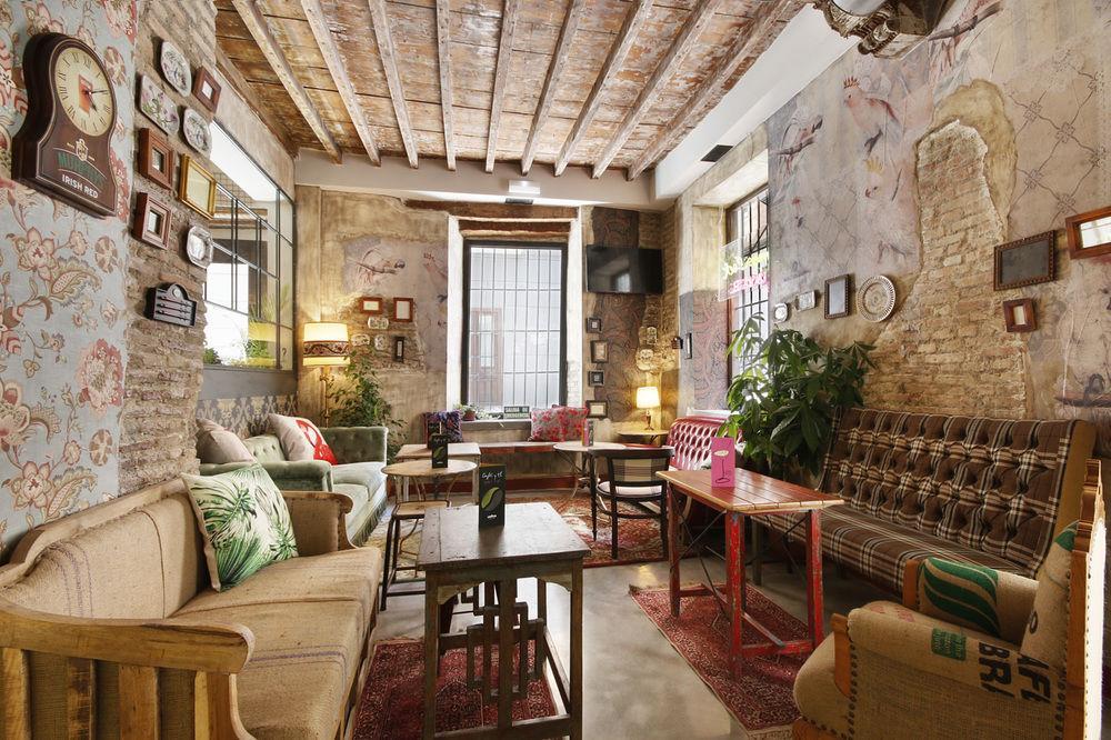 Lemon Rock Hostel Granada Exterior photo